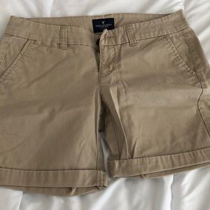 A&E Bermuda shorts